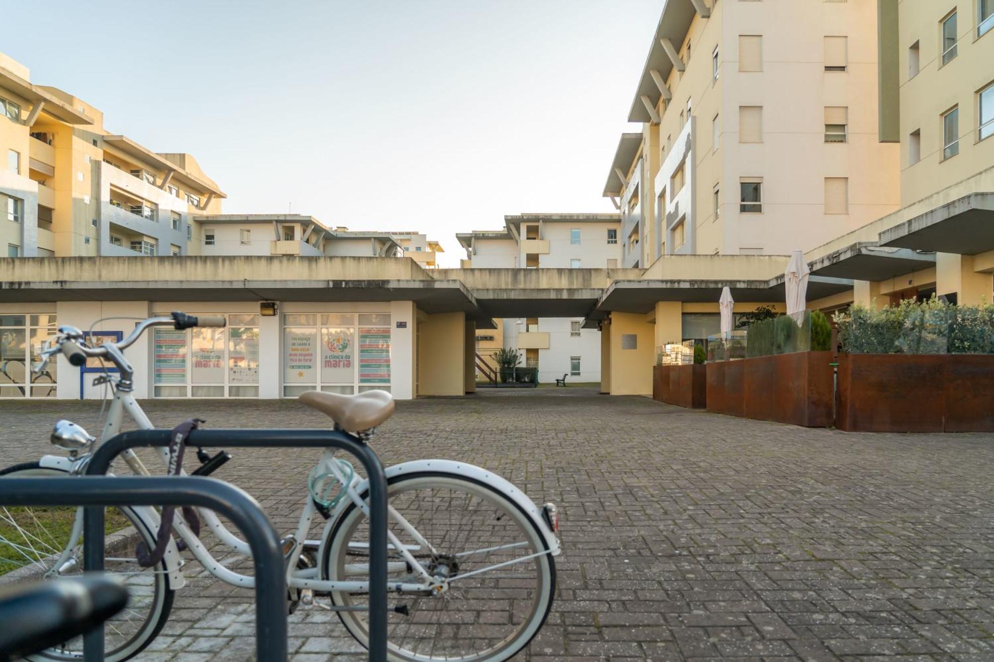 Apart T3 Com Piscina Tenis Ginasio E Parq Infant Lisboa Eksteriør billede